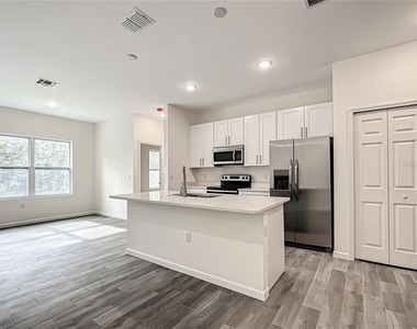 8070 Sw 131st Lane - Photo Thumbnail 4