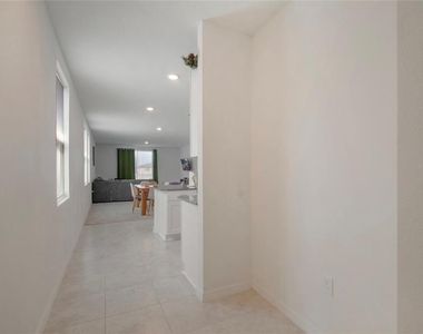 3181 Viceroy Court - Photo Thumbnail 4