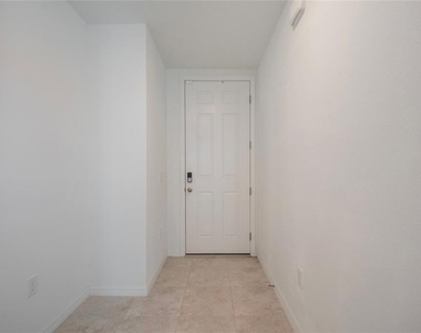 3181 Viceroy Court - Photo Thumbnail 3