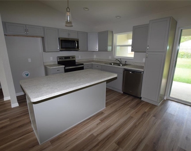 21 Olive Circle - Photo Thumbnail 11