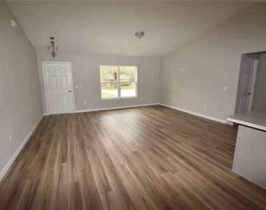 21 Olive Circle - Photo Thumbnail 9
