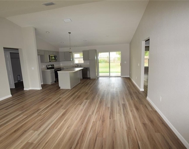 21 Olive Circle - Photo Thumbnail 8
