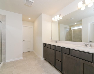 3293 Ellsworth Avenue - Photo Thumbnail 9
