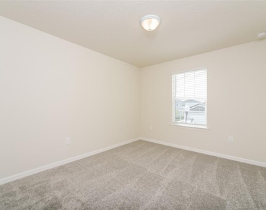 3293 Ellsworth Avenue - Photo Thumbnail 13