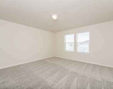 3293 Ellsworth Avenue - Photo Thumbnail 6