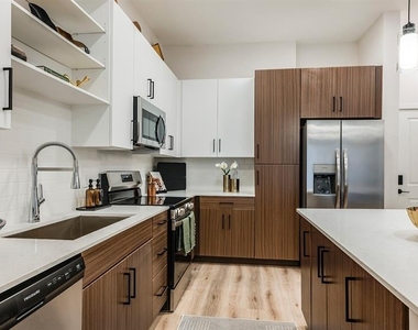700 Aultman Street - Photo Thumbnail 36
