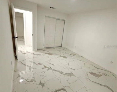1048 Newbern Street Ne - Photo Thumbnail 4