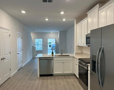 3409 Sw 34th Ave Circle - Photo Thumbnail 4
