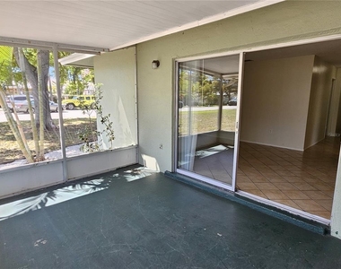 105 Base Avenue E - Photo Thumbnail 14