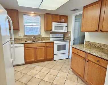 105 Base Avenue E - Photo Thumbnail 8