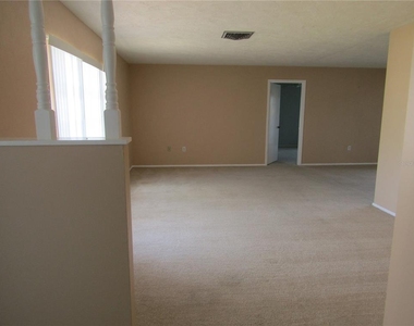 1608 Lilliput Court - Photo Thumbnail 9