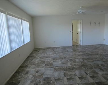 1608 Lilliput Court - Photo Thumbnail 7