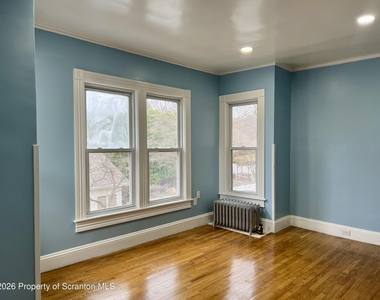 1528 Wyoming Avenue - Photo Thumbnail 5