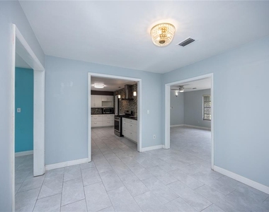 1421 Nw 30th Street - Photo Thumbnail 30