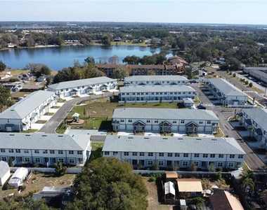 1057 E Caroline Street - Photo Thumbnail 23