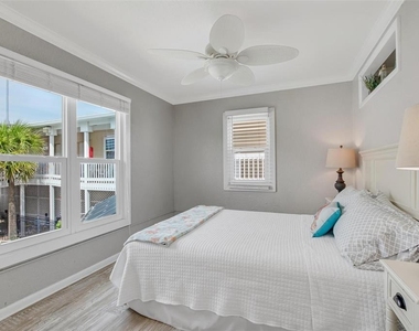 301 S Central Avenue - Photo Thumbnail 10