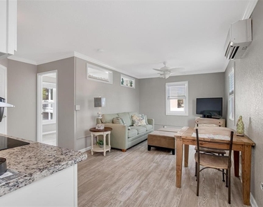 301 S Central Avenue - Photo Thumbnail 20