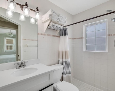 301 S Central Avenue - Photo Thumbnail 7