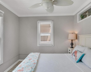 301 S Central Avenue - Photo Thumbnail 17