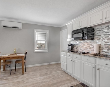 301 S Central Avenue - Photo Thumbnail 19