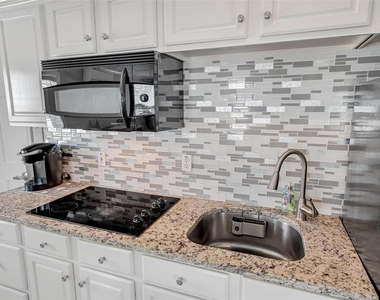 301 S Central Avenue - Photo Thumbnail 6