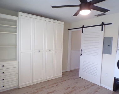 1335 Mineo Dr - Photo Thumbnail 11