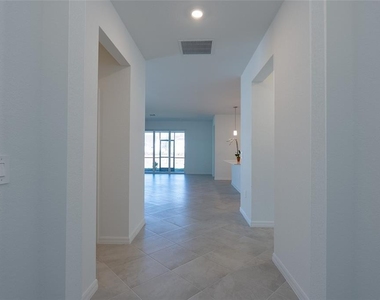 11470 Burgundy Drive - Photo Thumbnail 14