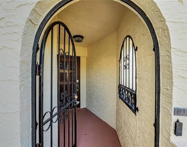 6101 34th St W - Photo Thumbnail 2