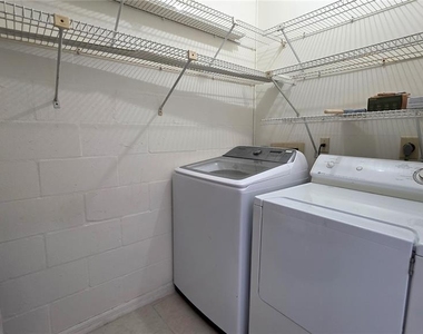 6101 34th St W - Photo Thumbnail 17
