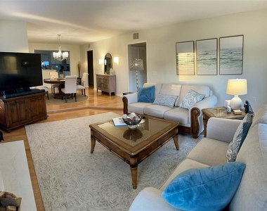 8626 54th Avenue W - Photo Thumbnail 7