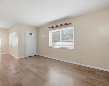 3022 Hickory Street Nw - Photo Thumbnail 11