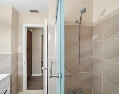 3022 Hickory Street Nw - Photo Thumbnail 22
