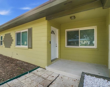 3022 Hickory Street Nw - Photo Thumbnail 9