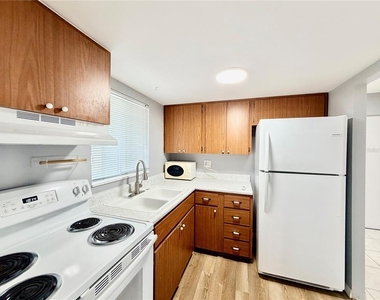 1825 Flamingo Boulevard - Photo Thumbnail 11