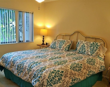 5677 Ashton Lake Drive - Photo Thumbnail 4
