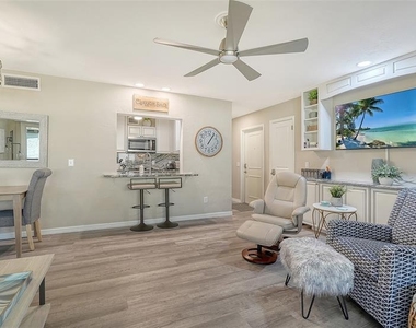 712 White Pine Tree Road - Photo Thumbnail 4