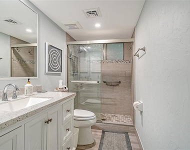 712 White Pine Tree Road - Photo Thumbnail 23