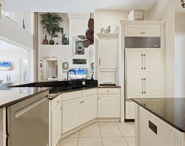 1007 3rd Street E - Photo Thumbnail 11