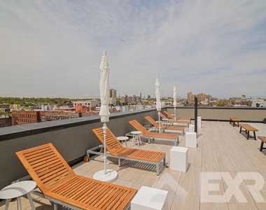 100 Lenox Road - Photo Thumbnail 14