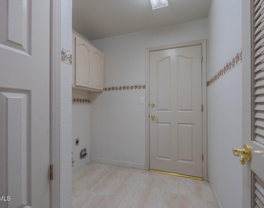 2066 Paseo Del Prado - Photo Thumbnail 18