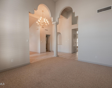 2066 Paseo Del Prado - Photo Thumbnail 7