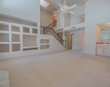2066 Paseo Del Prado - Photo Thumbnail 11