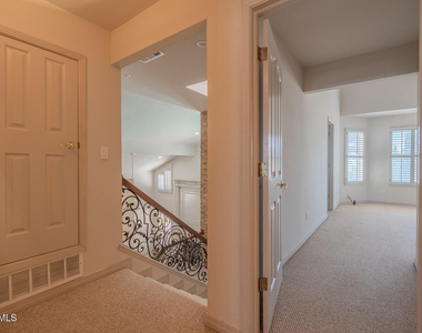 2066 Paseo Del Prado - Photo Thumbnail 37