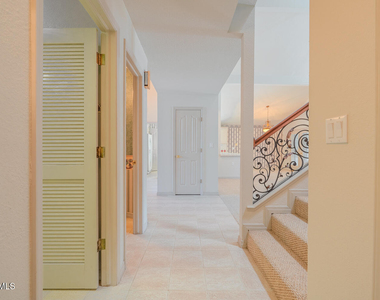 2066 Paseo Del Prado - Photo Thumbnail 20