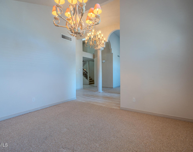 2066 Paseo Del Prado - Photo Thumbnail 5