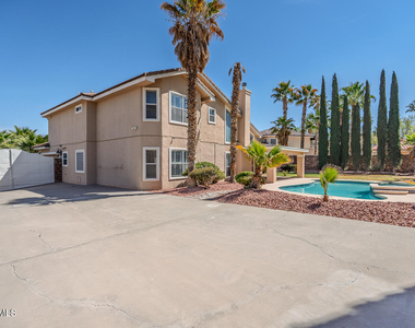 2066 Paseo Del Prado - Photo Thumbnail 45