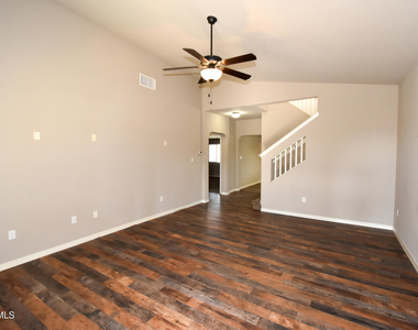 300 Saltford Place - Photo Thumbnail 7