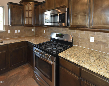 300 Saltford Place - Photo Thumbnail 15