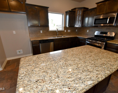 300 Saltford Place - Photo Thumbnail 11