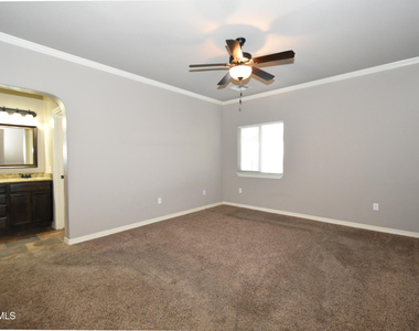 300 Saltford Place - Photo Thumbnail 24